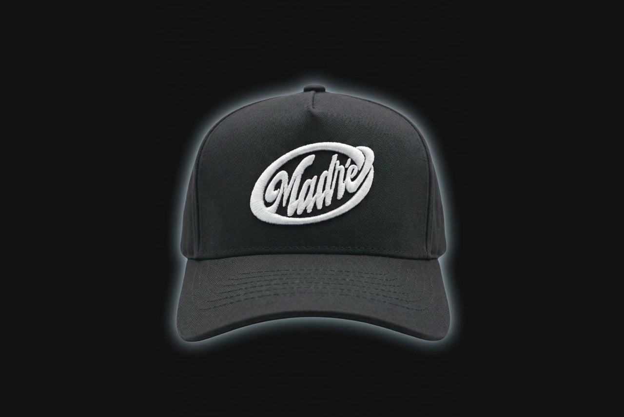 MADRÉ BLACK AND WHITE CAP